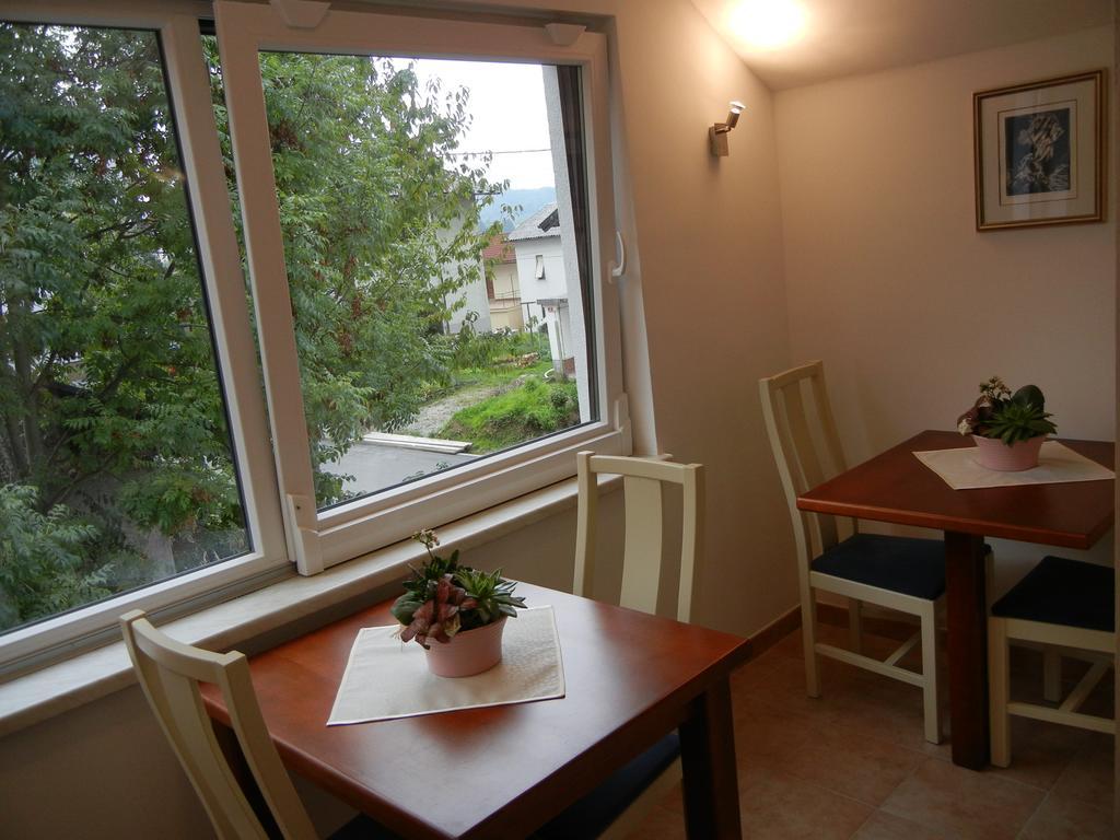 Rooms & Apartment Mira G. ポストイナ エクステリア 写真