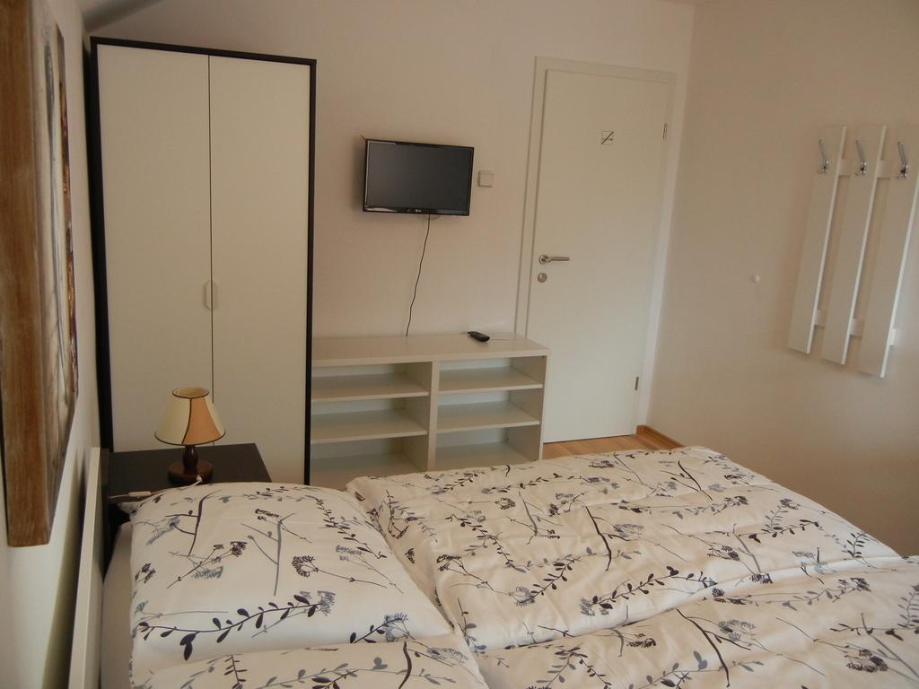 Rooms & Apartment Mira G. ポストイナ エクステリア 写真